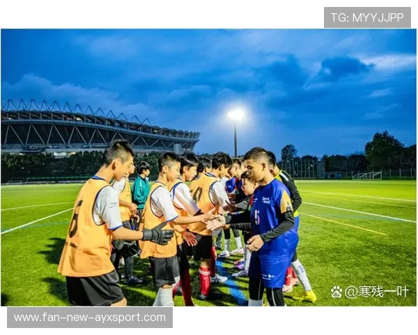 足球俱乐部在青训中实施心理档案与成长跟踪并提供干预资源，足球青训俱乐部规章制度